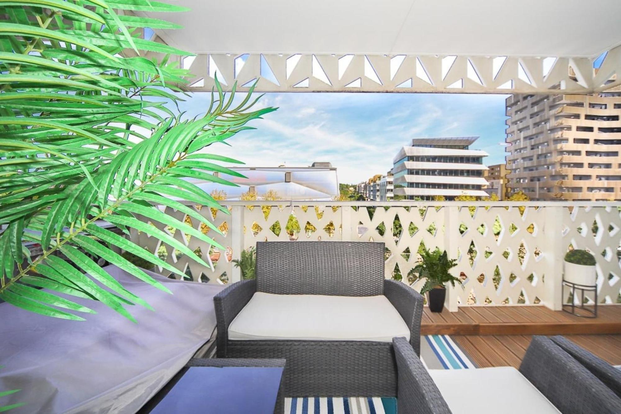 T2 Cubano Montpellier Parking Proche Plages Exteriör bild